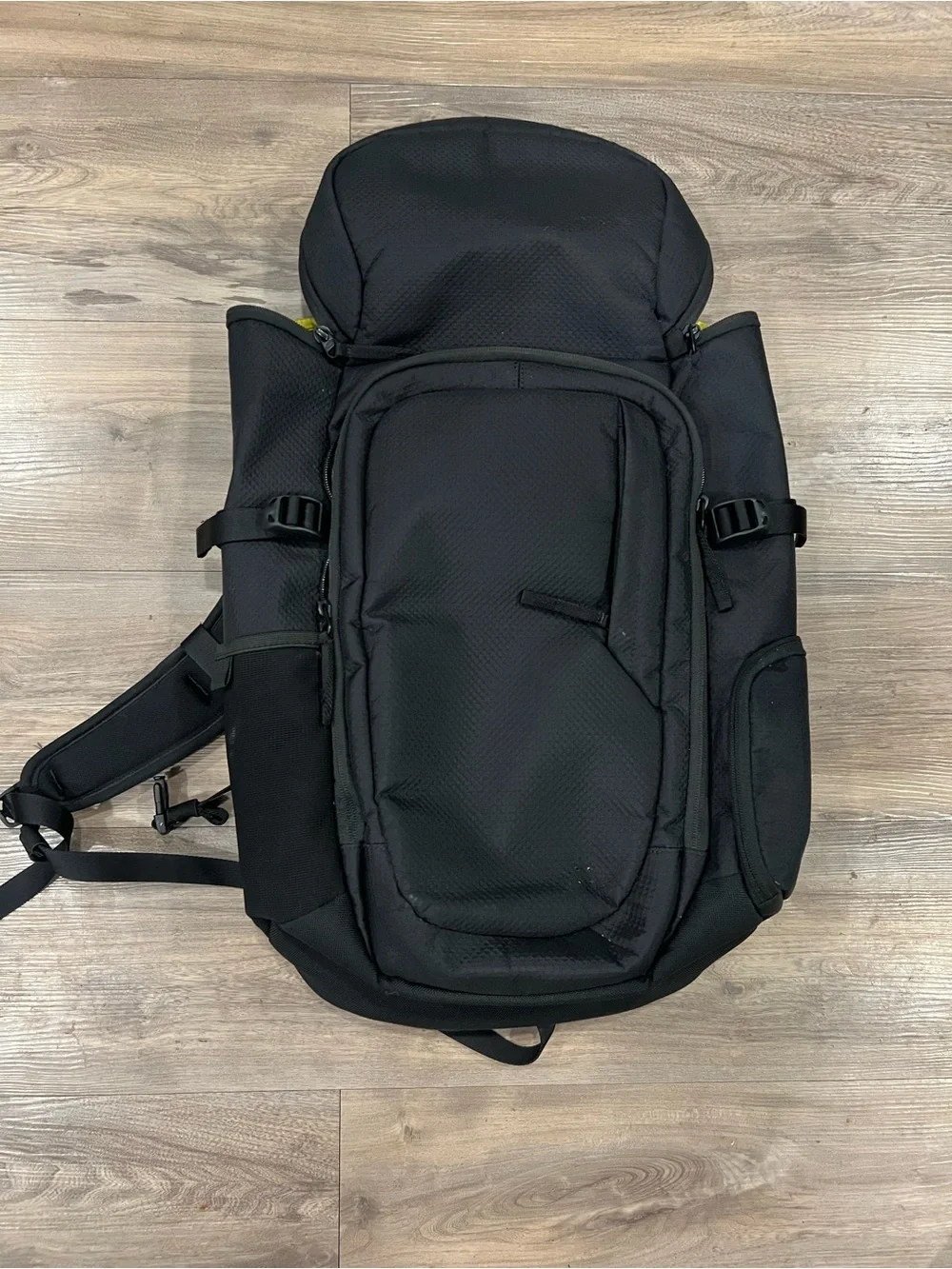 lululemon athletica Black Technical Travel Backpack. Really Nice!